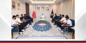 الشيخ هشام بن عبدالرحمن يستقبل فريق شؤون الجنسية والجوازات والإقامة بمناسبة فوزه ببطولة الشرطة المفتوحة لثلاثيات كرة السلة - الأول نيوز