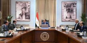 رئيس الوزراء يستعرض مع وزير المالية الملامح الأولية للحزمة الثانية من مبادرة التسهيلات الضريبية - الأول نيوز