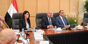 نائب رئيس مجلس الوزراء للتنمية الصناعية يترأس الاجتماع الثلاثين للمجموعة الوزارية للتنمية الصناعية - الأول نيوز