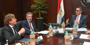 وزير الاستثمار يلتقى السفير الإيطالي بالقاهرة ووفد شركة تكنوكاب لبحث سبل تعزيز التعاون المشترك - الأول نيوز