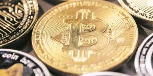 البيتكوين ترتد فوق 110 آلاف دولار.. والإيثر تستعيد الـ4000 دولار - الأول نيوز
