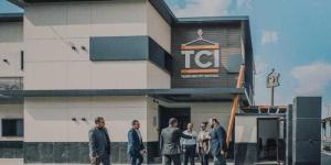 منح أول رخصة جمركية كمركز توزيع بموانئ مصر لشركة ”ترانسكارجو إنترناشيونال” بميناء الأدبية - الأول نيوز