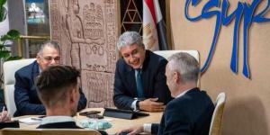 وزير السياحة يعقد اجتماعاً مع مسئولي منصة TripAdvisor لبحث سبل تعزيز التعاون للترويج للمقصد السياحي المصري - الأول نيوز