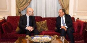 وزير الخارجية يستقبل السكرتير العام للمحكمة الدائمة للتحكيم - الأول نيوز