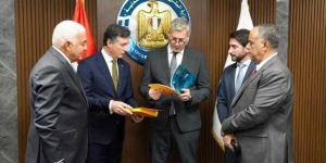 مصر تمد التزام خليج السويس ودلتا النيل مع إيني الإيطالية حتى عام 2040 - الأول نيوز