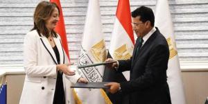 وزير الشباب يشهد توقيع مذكرة تفاهم بين مصر والبوسنة والهرسك في مجال الشباب - الأول نيوز
