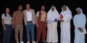 مسرحية ”ماسح الأحذية” تتوَّج بجائزتين في مهرجان الكويت الدولي للمونودراما - الأول نيوز