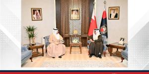 وزير الداخلية يؤكد خلال استقباله محافظ العاصمة على تعزيز التعاون والتواصل مع المواطنين لتحقيق الأمن المجتمعي - الأول نيوز