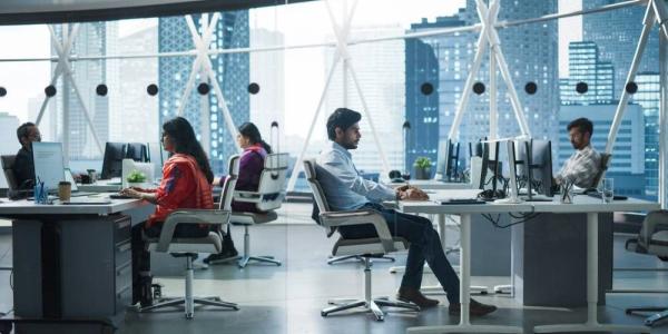 2025.. عام إطاحة موظفي الشركات الضعفاء في أمريكا - الأول نيوز