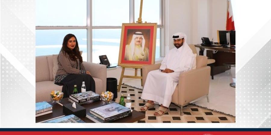 سمو الشيخ فيصل بن راشد يستقبل الرئيس التنفيذي ونائب الرئيس التنفيذي للمجلس الأعلى للبيئة - الأول نيوز