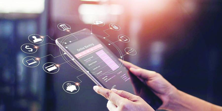 بنوك تستبدل خدمات الجمهور المباشرة بـ «التطبيقات» - الأول نيوز