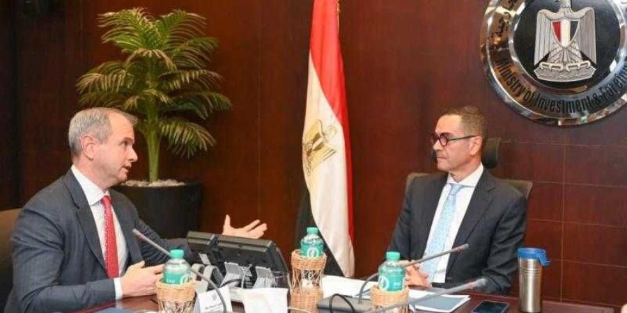 وزير الاستثمار يلتقى مؤسس شركة الكازار للطاقة لبحث فرص تعزيز التعاون في مجال الطاقة المتجددة - الأول نيوز