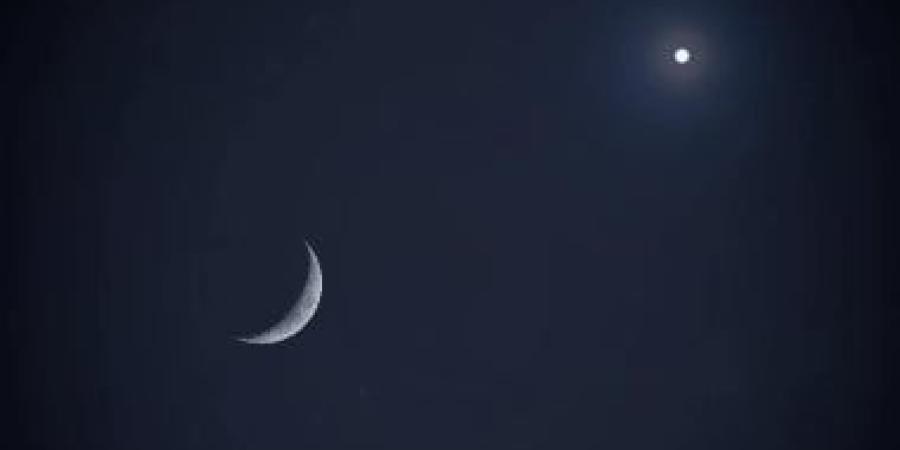 لا يوجد قمر فى سماء الليلة.. تعرف على نسبة إضاءته وسبب اختفائه - الأول نيوز