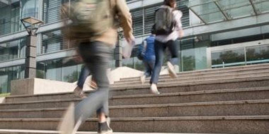7 أبراج دايما بتتأخر عن ميعاد المدرسة أو الجامعة فى أول أسبوع.. القوس منهم - الأول نيوز