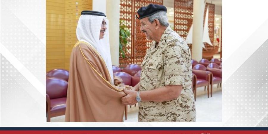 القائد العام لقوة دفاع البحرين يستقبل وزير الداخلية - الأول نيوز