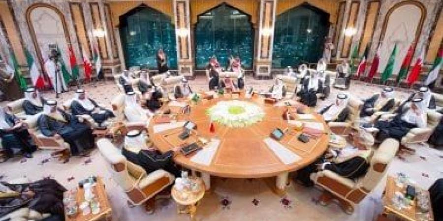 أمين عام "التعاون الخليجي" يبحث مع المبعوث الأوروبي التطورات الإقليمية والعالمية - الأول نيوز