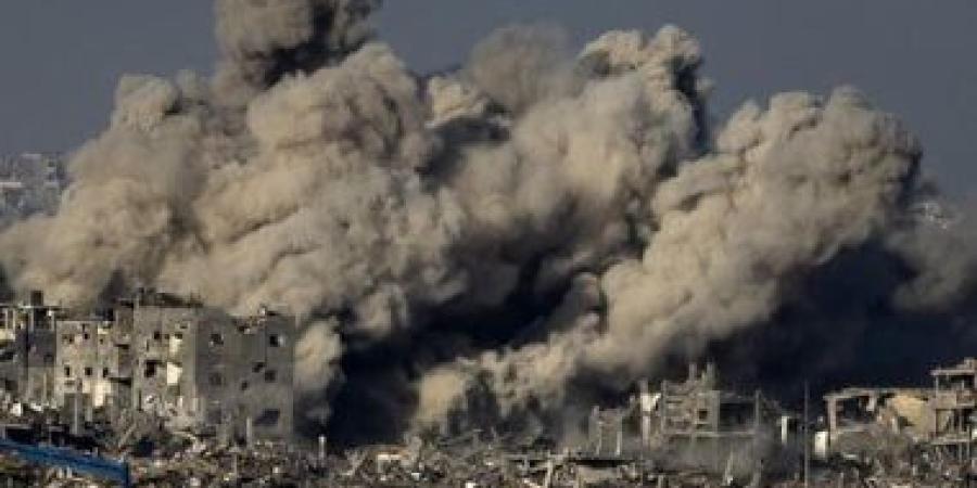 استشهاد 4 فلسطينيين وإصابة آخرين جراء استهداف الاحتلال منزلا فى مخيم الشاطئ - الأول نيوز