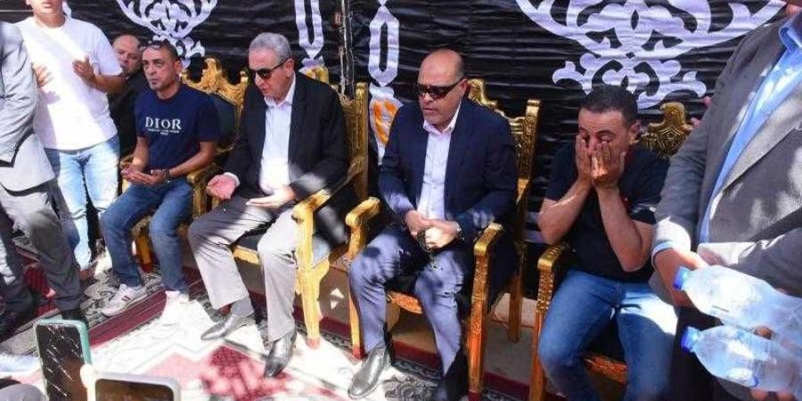 وزير العمل ومحافظ الغربية يزوران المصابين ضحايا حادث حريق مصنع بالمحلة الكبرى - الأول نيوز
