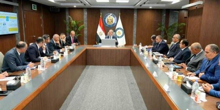 وزير البترول والثروة المعدنية في لقاء مفتوح مع الإعلاميين ورؤساء تحرير الصحف والمواقع الإخبارية المصرية - الأول نيوز