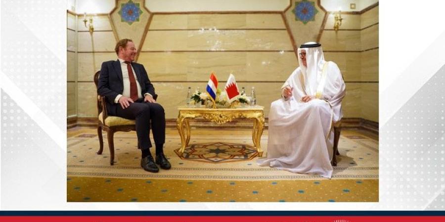 وزير الخارجية يلتقي مع وزير الخارجية في مملكة هولندا - الأول نيوز