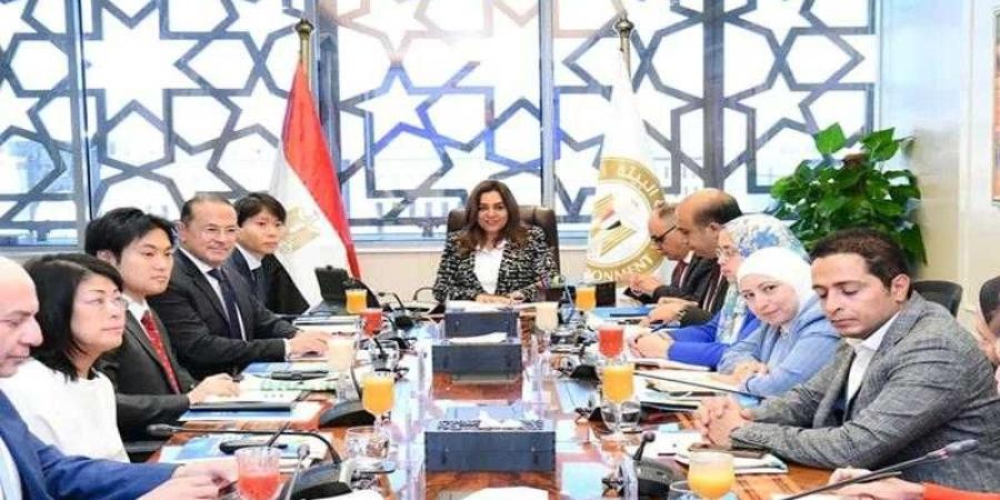 وزيرة التنمية تترأس الاجتماع الثاني للجنة تسيير أعمال مشروع دعم تعزيز ممارسات الاقتصاد الدائري - الأول نيوز
