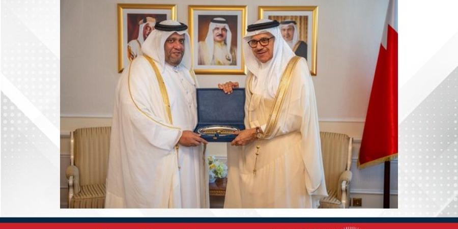 وزير الخارجية يستقبل سفير دولة قطر لدى مملكة البحرين بمناسبة انتهاء فترة عمله - الأول نيوز