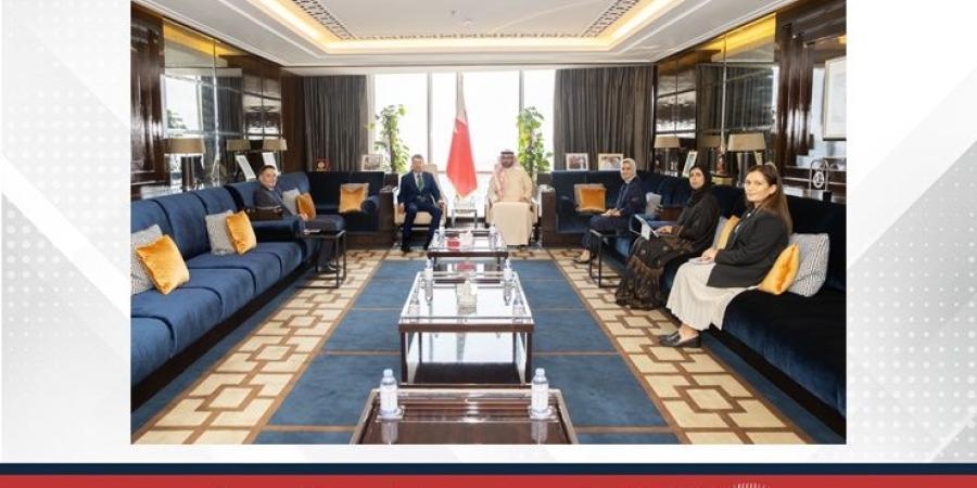 الأمين العام للمجلس الأعلى للشباب والرياضة ووزيرة الشباب يستقبلان سفير جمهورية ألمانيا الاتحادية لدى مملكة البحرين - الأول نيوز