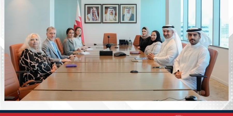 وزير الصناعة والتجارة يستقبل سفير المملكة المتحدة لدى مملكة البحرين - الأول نيوز