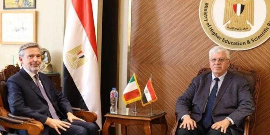 وزير التعليم العالي يستقبل السفير الإيطالي بالقاهرة - الأول نيوز