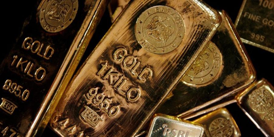 الذهب يقترب من 4400 دولار.. والفضة تتجاوز 54 دولاراً - الأول نيوز