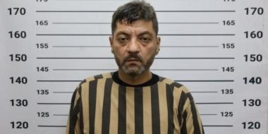 تفاصيل سقوط ابن عم بشار الأسد وعصابة الجبل فى اللاذقية.. ما هى الاتهامات ؟ - الأول نيوز