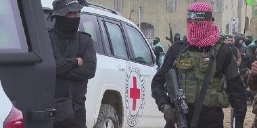 إسرائيل تتسلم جثتى رهينتين من حماس عبر الصليب الأحمر - الأول نيوز
