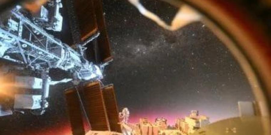 رائد فضاء يابانى يلتقط صورة للشفق القطبى من على متن محطة الفضاء الدولية - الأول نيوز