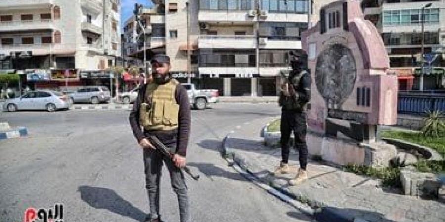 مقتل سوريين اثنين وإصابة 5 جراء استهداف سيارة مدنية بريف إدلب - الأول نيوز