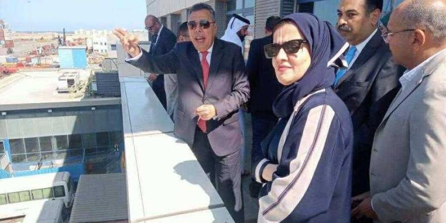 ميناء شرق بورسعيد يستقبل شحنات مساعدات إغاثية قطرية لأهالي قطاع غزة - الأول نيوز