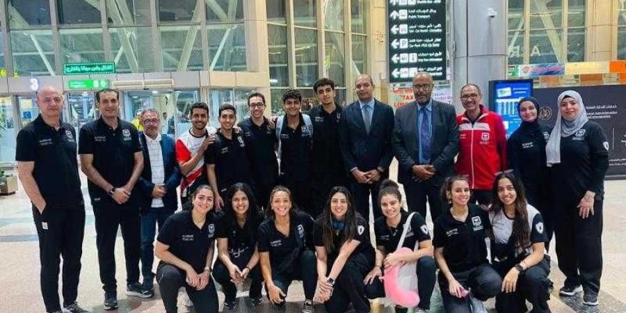 وفد رسمي من وزارة الشباب والرياضة في استقبال الابطال - الأول نيوز