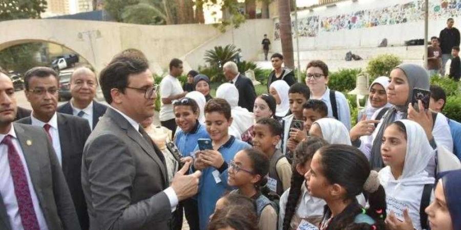 وزير الثقافة يفتتح معرض “بُكرة اللي جاي 2” احتفاءً بختام الموسم الثاني لمشروع “بستان الإبداع” - الأول نيوز