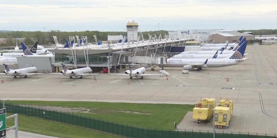 أمريكا تحقق في اقتراب هليكوبتر من طائرة ركاب قرب مطار في أوهايو - الأول نيوز