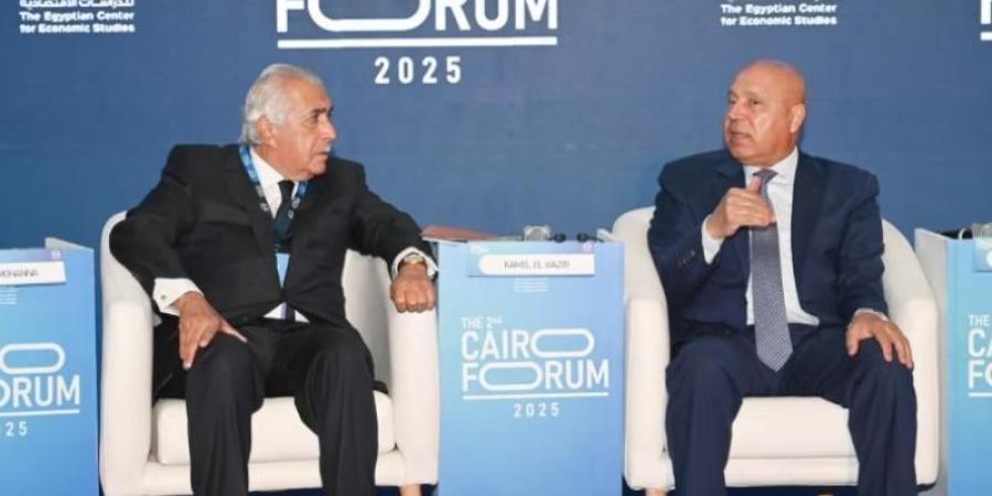 وزير الصناعة والنقل يستعرض جهود الدولة في مجالي الصناعة والنقل خلال العامين الماضيين - الأول نيوز