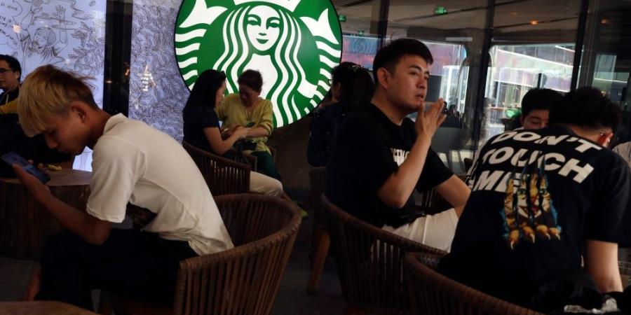 ستاربكس تغزو مناطق جديدة في الصين مع شريك من هونغ كونغ - الأول نيوز