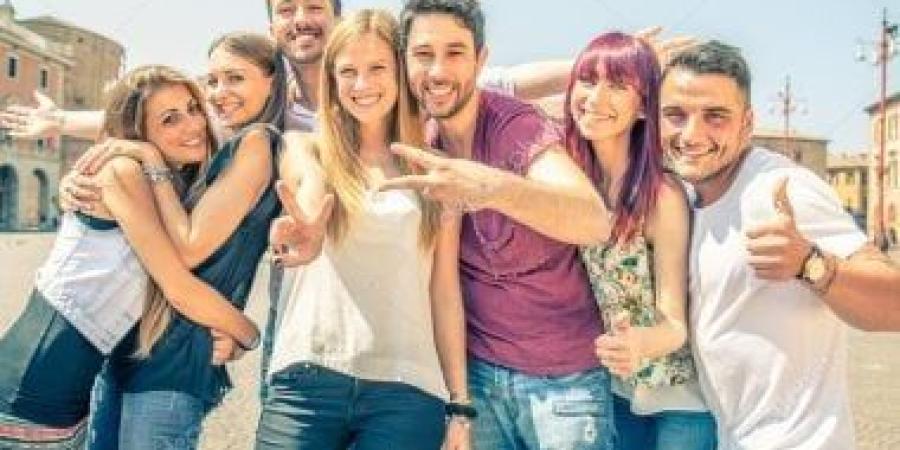 4 أبراج مصدر للمرح والتفاؤل لكل اللى حواليها.. أبرزهم برج الجوزاء - الأول نيوز