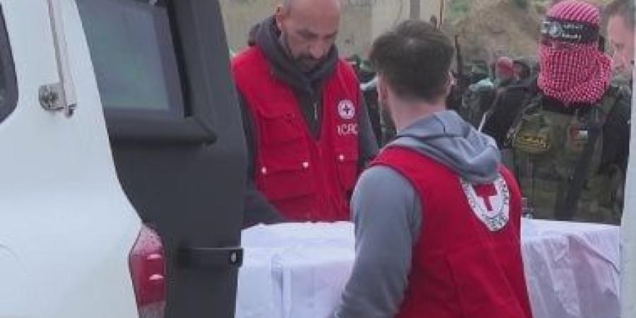 الاحتلال الإسرائيلى يسلم 15 جثمانا لشهداء من قطاع غزة - الأول نيوز