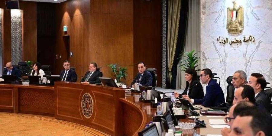 رئيس الوزراء يتابع مستجدات تطبيق وتنفيذ اتفاقيات التجارة الحرة التي تم توقيعها - الأول نيوز
