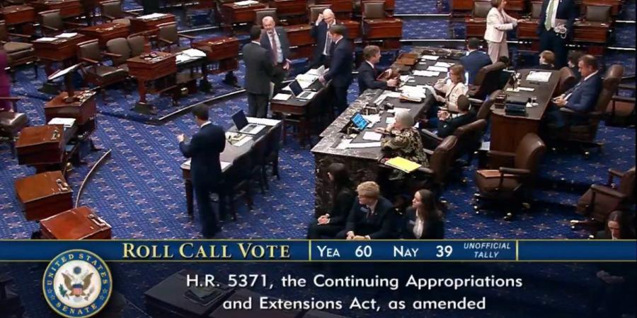 مجلس الشيوخ الأمريكي يقر مشروع قانون إنهاء الإغلاق الحكومي - الأول نيوز