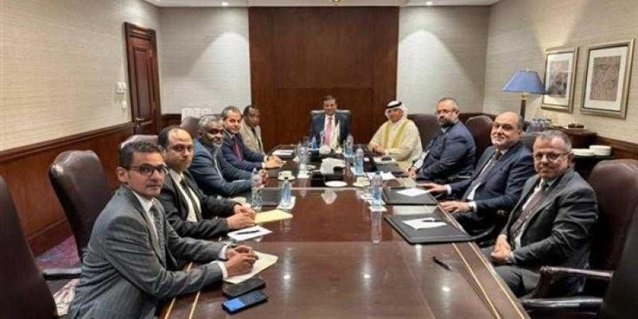 وزير الزراعة يبحث تعزيز الاستثمارات العربية في المجال الزراعي مع رئيس الهيئة العربية للاستثمار - الأول نيوز