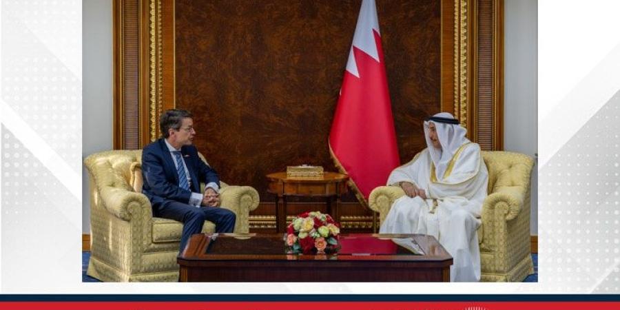 خلال لقائه السفير الألماني لدى المملكة.. نائب رئيس مجلس الوزراء يؤكد عمق علاقات الصداقة التي تجمع البحرين وألمانيا - الأول نيوز