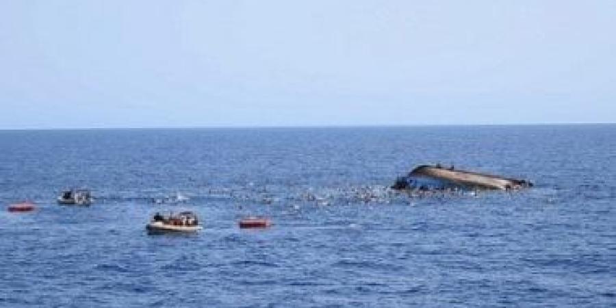 مصرع 42 شخصا في انقلاب قارب قبالة ليبيا - الأول نيوز