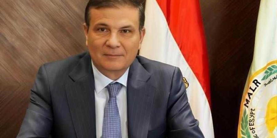 وزير الزراعة يحيل ملف جمعية منتجي الأرز للنيابة العامة بعد إهدار مبالغ مالية في مخالفات مالية وإدارية - الأول نيوز