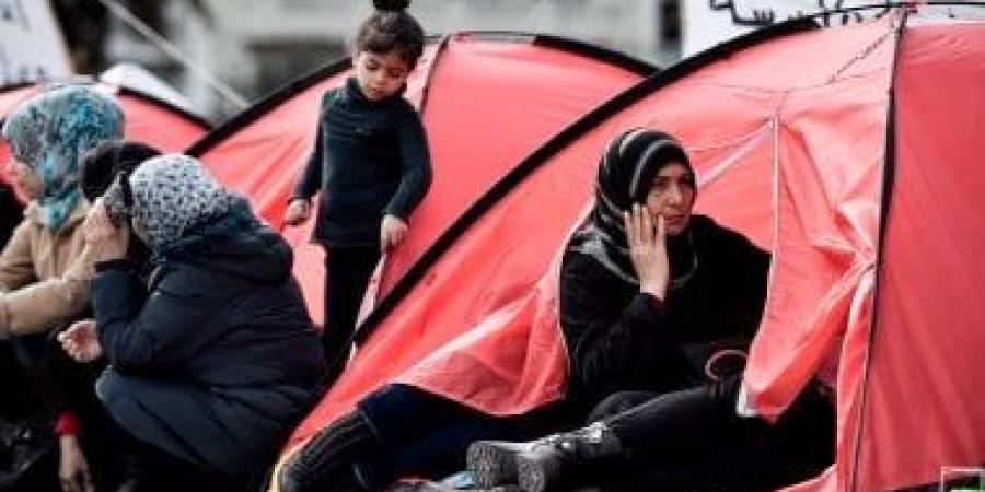 قاضية أمريكية تعلق قرار إنهاء الوضع القانونى المؤقت لأكثر من 6100 سورى - الأول نيوز