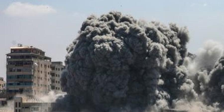 10 غارات إسرائيلية داخل الخط الأصفر - الأول نيوز